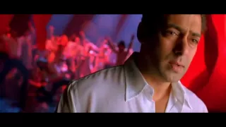 عمرو دياب ورجعت من السفر 