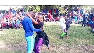 miuno ya mtoto wa chuo hazalani akatika miuno tazama