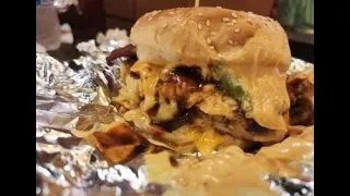 Download khilgaon te chillox!!!!!!!the juciest burger!!!!! MP3