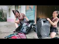 Download Lagu How will the girl handle it when the customer brings in a badly damaged portable speaker for repair?