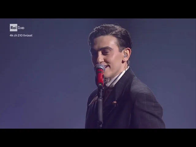 Sanremo 2026 - Michele Bravi canta Prima o poi
