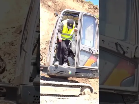 De tractor is kapot! Dima krijgt een dringend telefoontje! 😱