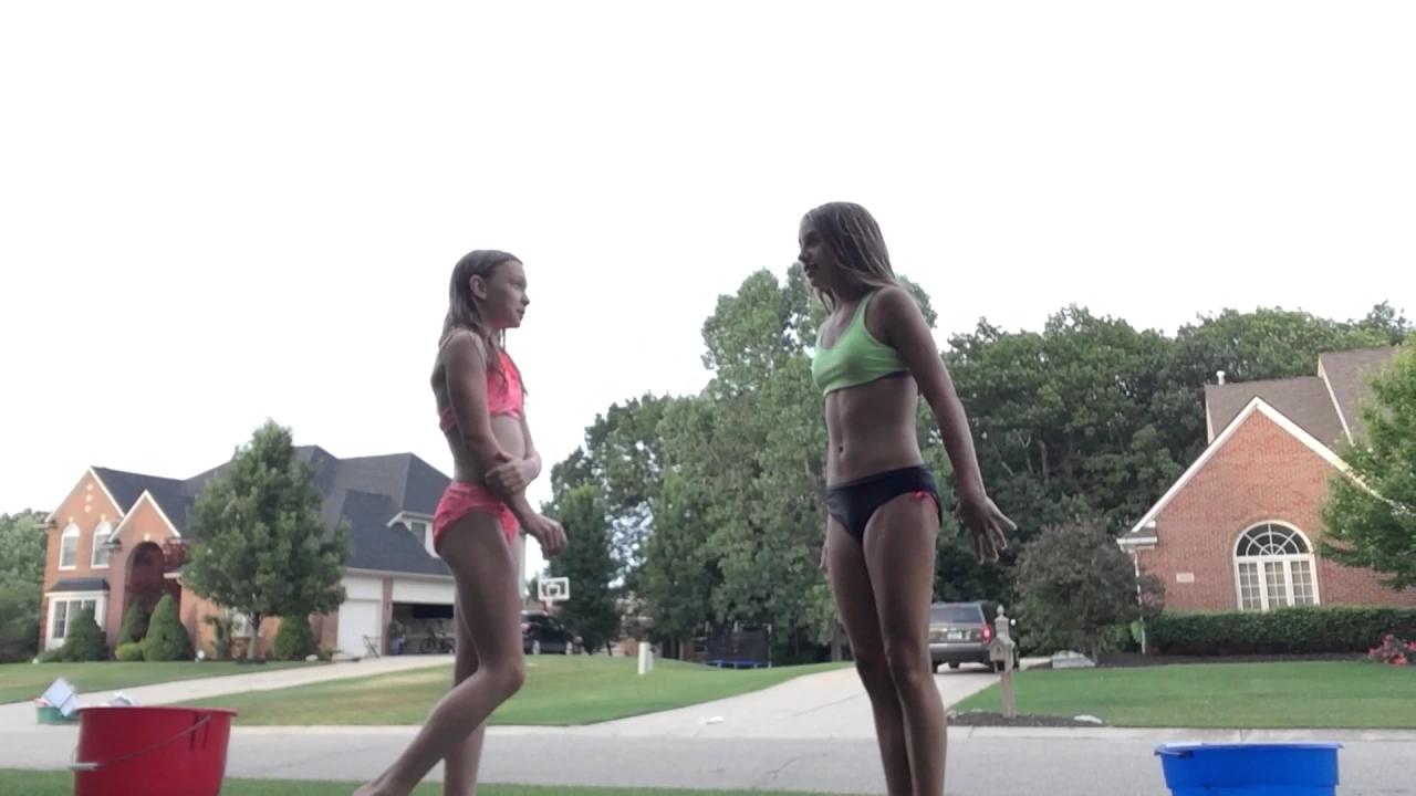 Water balloon question challenge - Hadley and Danielle show!