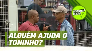 “QUANTOS SACOS VOCÊ CONSEGUE CARREGAR?”: O TONINHO TIROU TODO MUNDO DO SÉRIO! | Pegadinhas RedeTV!
