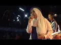 Download Lagu Wafiq Azizah  live concert Emirates Music Religi Sholatun minallah wa alfa salam
