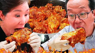 Oseng Mercon Jogja vs. Papa Mama Korea! 🌶️🔥
