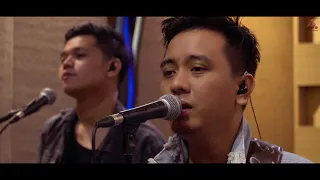 Download ILIR7 - Sakit Sungguh Sakit (Studio Session) MP3