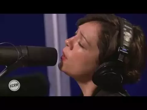 Download MP3 Natalia Lafourcade performing \