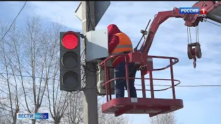 На одном из самых загруженных перекрестках Омска установили «умный светофор»