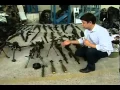 Download Lagu Polícia apresenta armas e drogas apreendidas no Complexo do Alemão