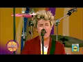 Green Day performs 'Dilemma' on 'GMA' live
