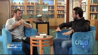 كاظم الساهر  على وشم إلي في صدره وشم الموسيقي  مع حمزة عارف دندنها