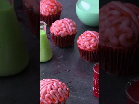 We want brain (cupcakes)! 🧟‍♂️🧁