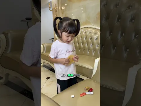 ¡Creó un regalo especial con el pintalabios favorito de mamá! 😱💄❤️