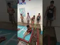 Download Lagu Keseruan Napi Saat Mandi Hujan di Penjara, Main Seluncuran di Lantai