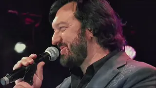 Richard Sterban makes his way back to the opry stage Introduction only
