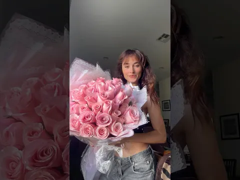 How many flowers are in my buquet? 🌹 | Andra Gogan