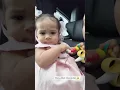 Lagu SAMENWERKING VAN ZASKIA SUNGKAR \u0026 BABY HUMAIRA TIJDENS EEN WANDELING TERWIJL HET WACHTEN OP HET O...