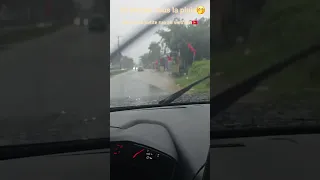 Et Encore Sous La Pluie 