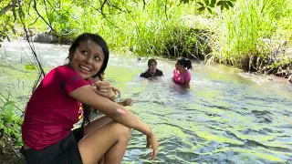 REGRESAMOSSS!!!!!    MIENTRAS la Tia Sonia lucha por su vida, SARITA CASI SE ACABA LOS MAMONES 😅😅😅