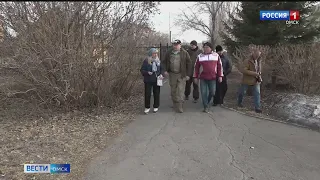 Мэр Омска вышел на первый субботник