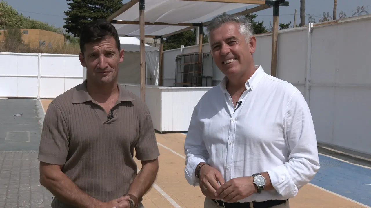 El Alcalde de Manilva, Mario Jiménez y el Edil de fiestas,Rogelio Pascual, visitan el recinto ferial