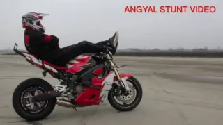 أفضل ساءق دراجه ناريه بالكون على اغنية غانغام ستايل دندنها