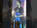 Download Lagu A random girl hug Atif Aslam in live concert #atifaslam #dhaka #love