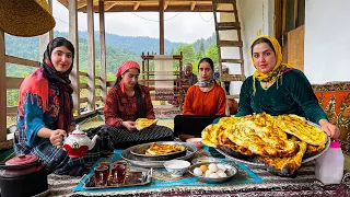 وجبة إفطار تقليدية في القرية مع خبز طازج صباح هادئ في ريف إيران 