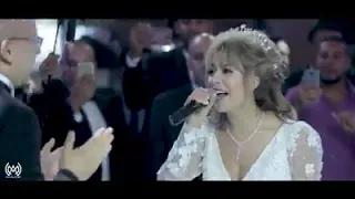 اغنيه عروسه لعريسها المحامي مين يستجري يقف قدامي ده انا فرحي الليله علي محامي             دندنها