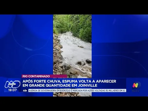 Consequências da chuva: espuma tóxica reaparece em rio de Joinville
