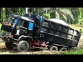Lagu Ngrih truk muatan sertu kejebak di lubang berlumpur 