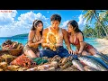 Beggar Stranded on a Deserted Island Activates a Food System and Survives With Beautiful Women