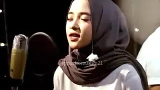 رحمان يا رحمان ساعدنى يا رحمان إملأ قلبي قرآن 