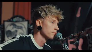 mgk - Sun to Me Zach Bryan Cover Live from Cheshire Cottage
