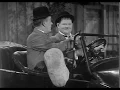 Download Lagu O Gordo e o Magro - Água que passarinho não bebe (1934)