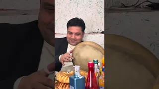 Javlon Almatov Shaxrisabzda Oybek aka xonadonida.