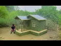 Download Lagu Camping hujan deras || Di terjang hujan badai saat Membangun shelter bambu di hutan