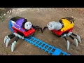 Download Lagu merakit thomas train fercy,thomas spider and thomas monster yeloww