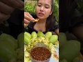 Download Lagu Yummy crunchy mango #siscookingtv #fruit #tropicalfruit #mukbang #manga #mango
