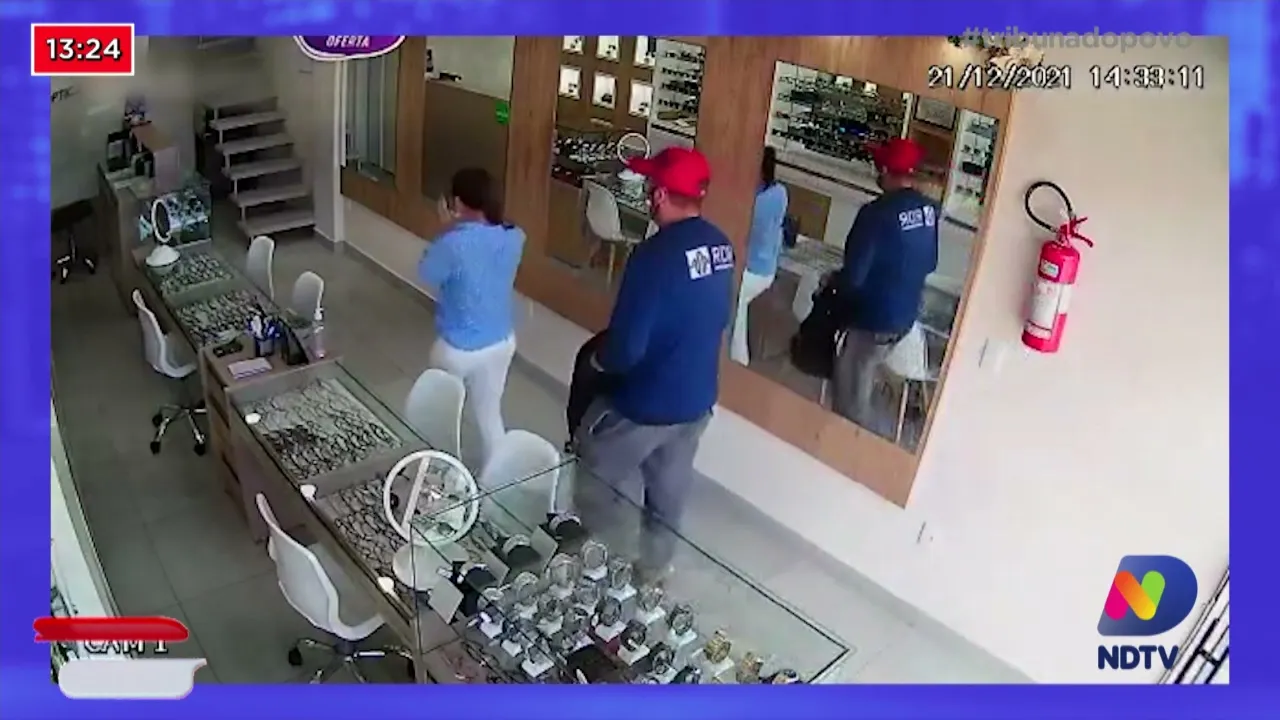 Levaram joias, relógios e dinheiro. Bandidos assaltam relojoaria