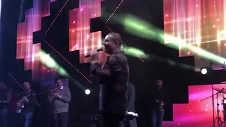 ميدلي كان طيب   انت مغرور عمرو دياب حفلة رأس السنه      أبو ظبي دندنها