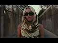 Download Lagu MILEY CYRUS - FLOWERS (Lyrics)\