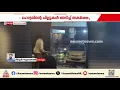 കരുനാഗപ്പള്ളി ഹോട്ടലിൽ യുവാവിൻ്റെ പരാക്രമം; ഹോട്ടലിൻ്റെ ചില്ലുകൾ അടിച്ചു തകർത്തു