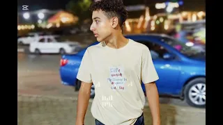 معاك مصاري تلقي الف واحد يخدمك 