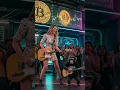 Download Lagu Viral! Wanita Cantik \u0026 Monyet Bermain Gitar di Gedung Bitcoin! #monyetlucu #monyet