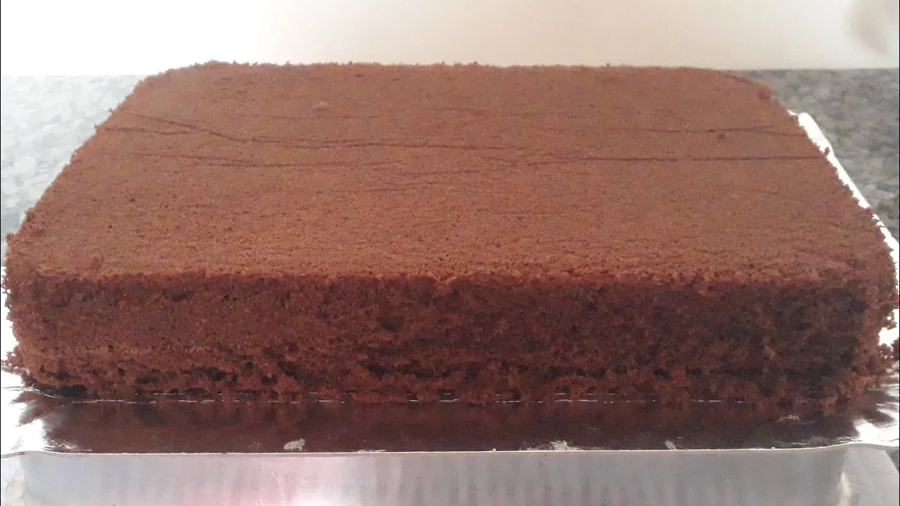 PÃO DE LÓ DE CHOCOLATE COM EMULSIFICANTE