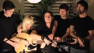 Download Somebody That I Used to Know Cover (Acoustic) - 5 people on one guitar - AWESOME! MP3