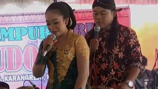 Download Memanikmu - Voc. Desy - Campursari Ngudo Roso - Mbandem Kendal Ngawi MP3