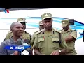 Download Lagu DEREVA WA BASI MBORONI KWA KUZIDISHA NA KUSIMAMISHA ABIRIA BASI LA MASAFA MAREFU